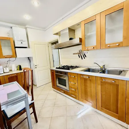Square 1bdr Bucareste